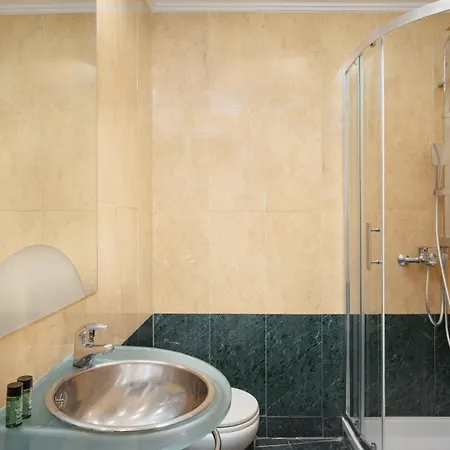 Hotel Kreoli 3*